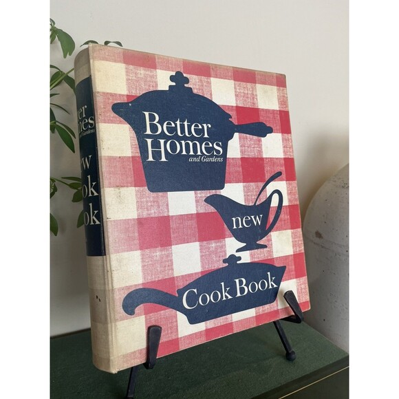 Better Homes and Gardens New Cook Book 1962 Revised Second Printing Ring Binder - Picture 1 of 8